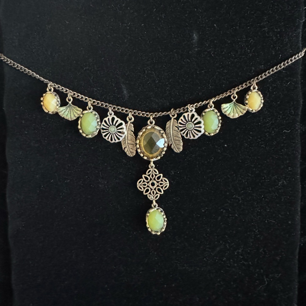 Boho Green Stone Charm Necklace Silver Tone Feather Floral Statement